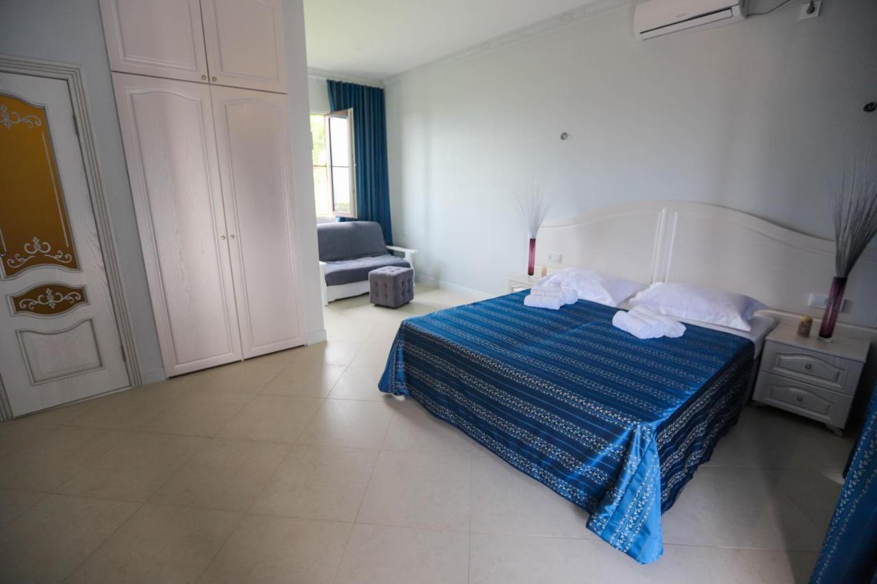 Hometel 4 Friends Gagra Esterno foto