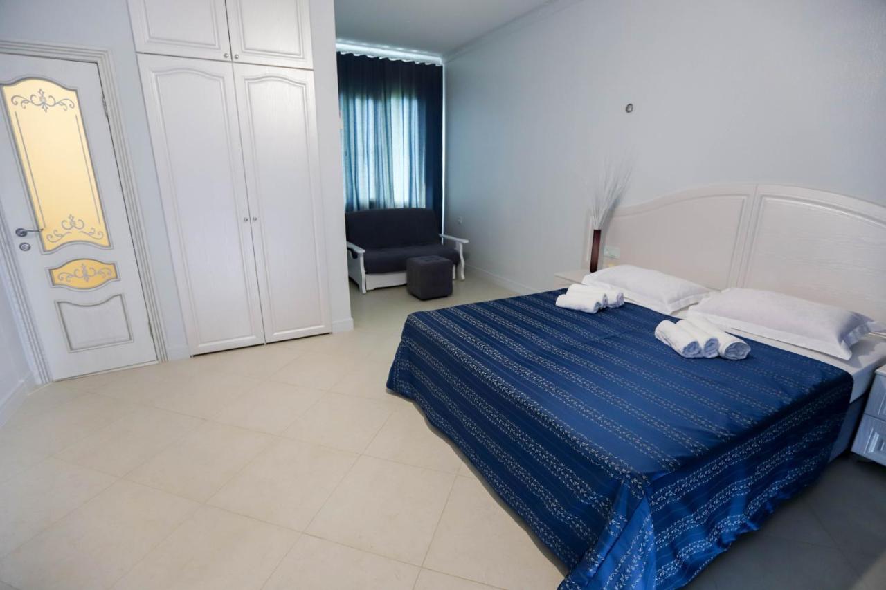 Hometel 4 Friends Gagra Esterno foto