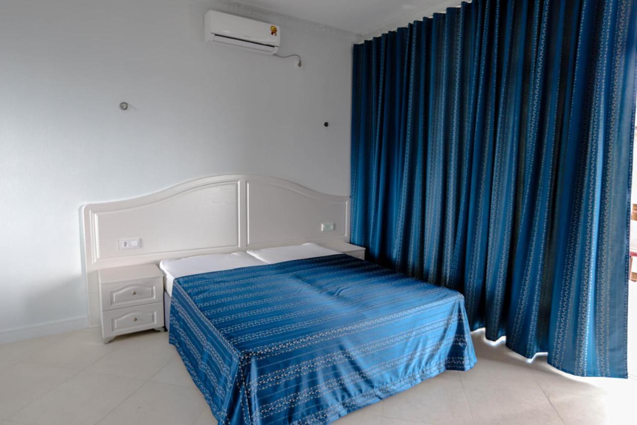 Hometel 4 Friends Gagra Esterno foto