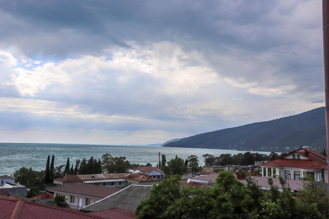 Hometel 4 Friends Gagra Esterno foto